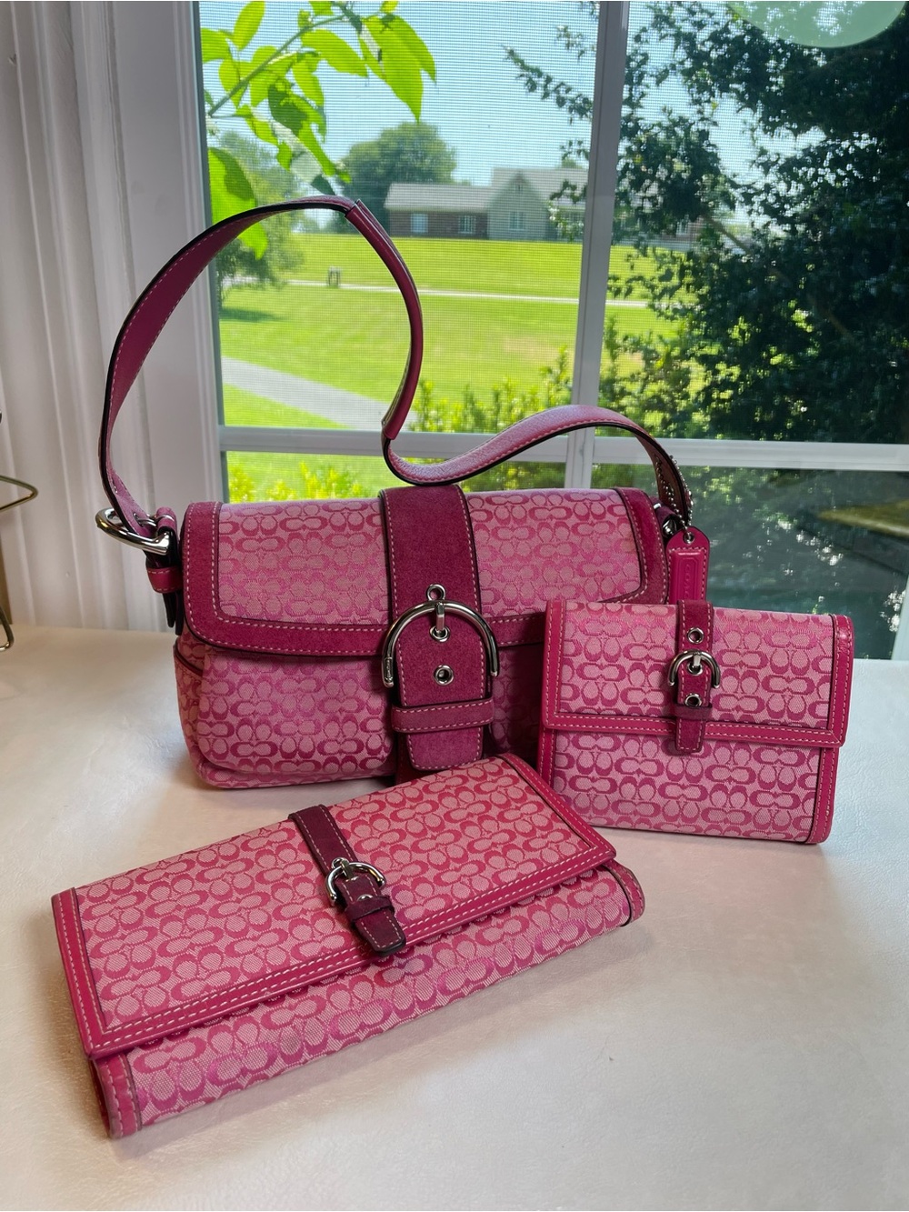 Coach Vintage Y2K Barbie Pink Soho Monogram Suede Trio✨💕